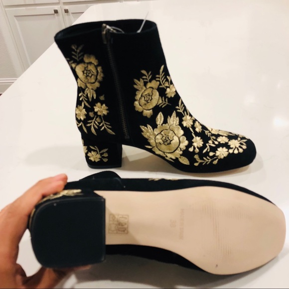 Johnny Was Retro Metallic Embroidered Booties - Picture 7 of 8